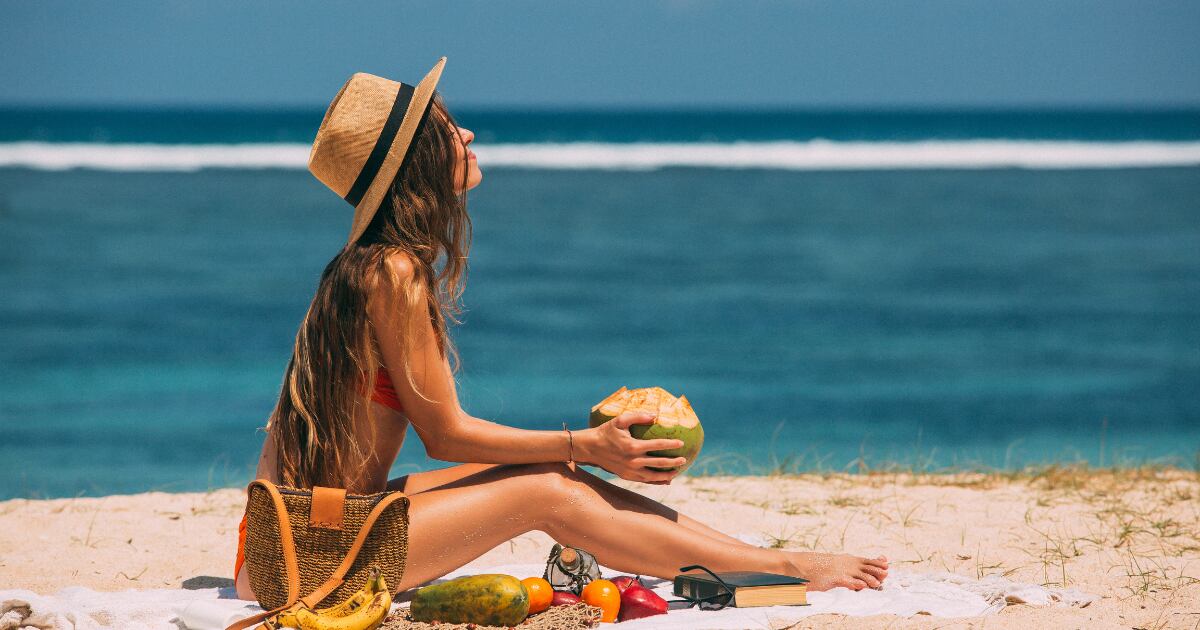 How Coconut Water Benefits Your Health, Skin, and Digestion!